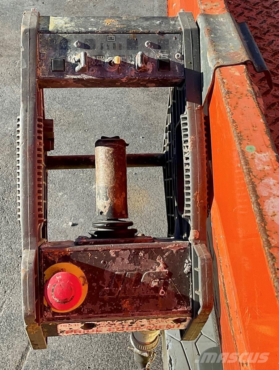 JLG 2632ES Makazaste platforme