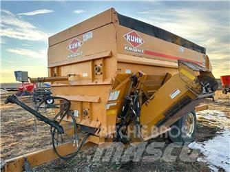Kuhn 4142 Mešaona stočne hrane
