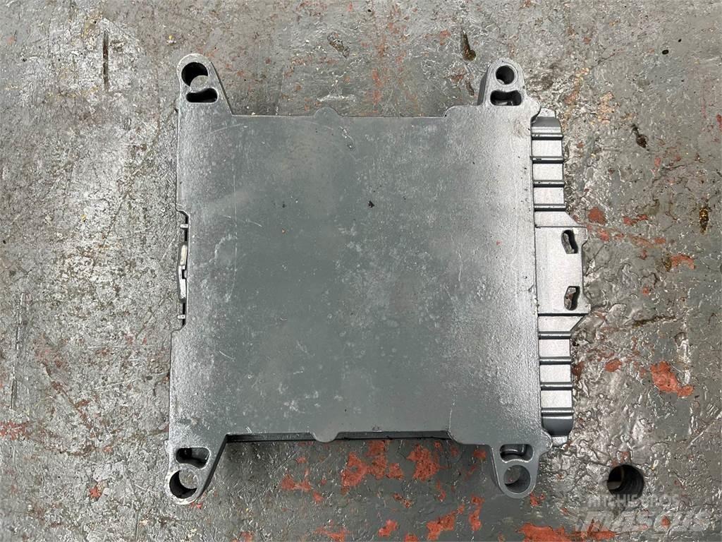 Mack E7 Elektronika