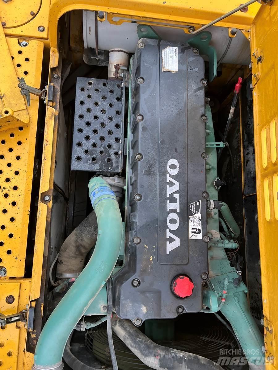 Volvo 460 Bageri guseničari