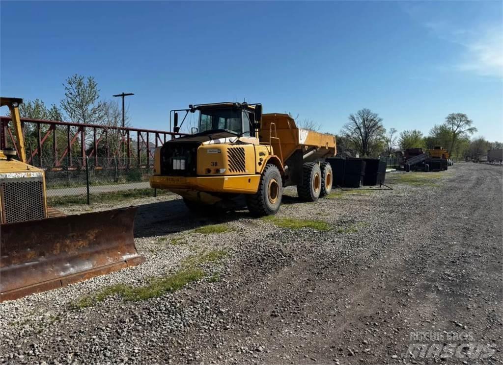 Volvo A25E Zglobni damperi