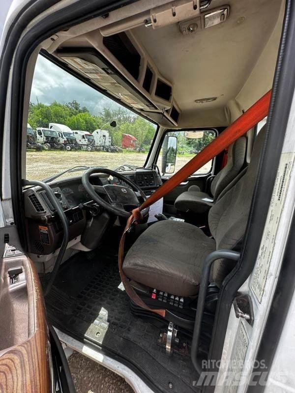 Volvo VNL Ostale kargo komponente