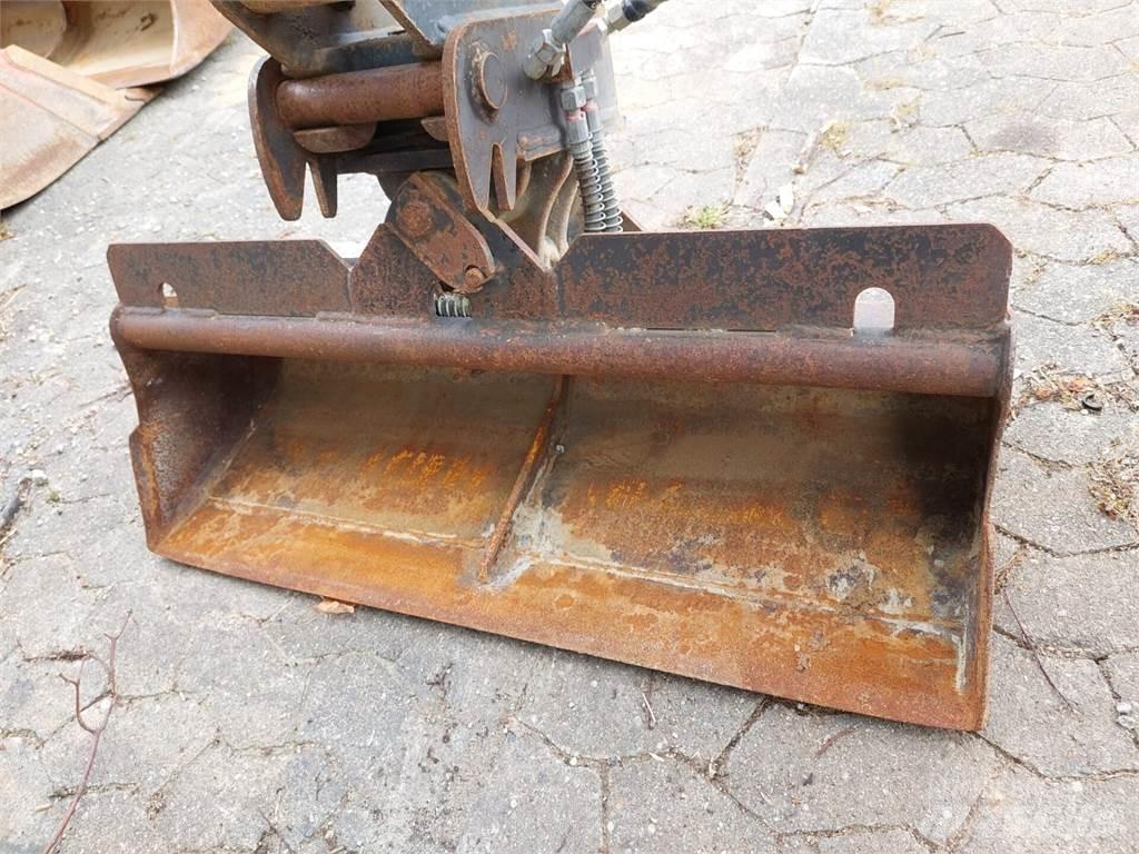 Yanmar SV16 Bageri guseničari