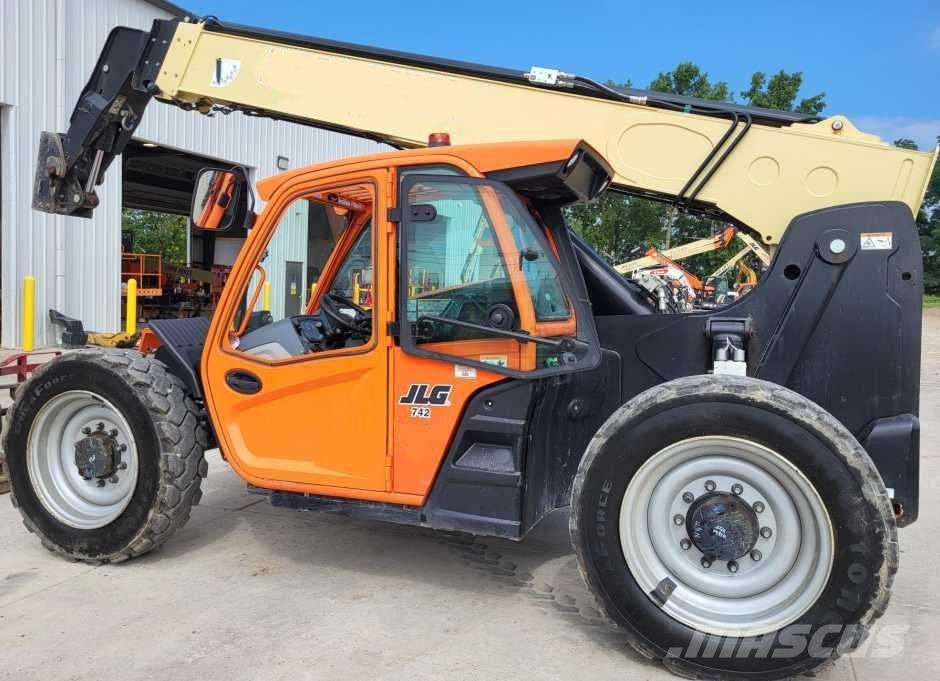 JLG 742 Teleskopski viljuškari