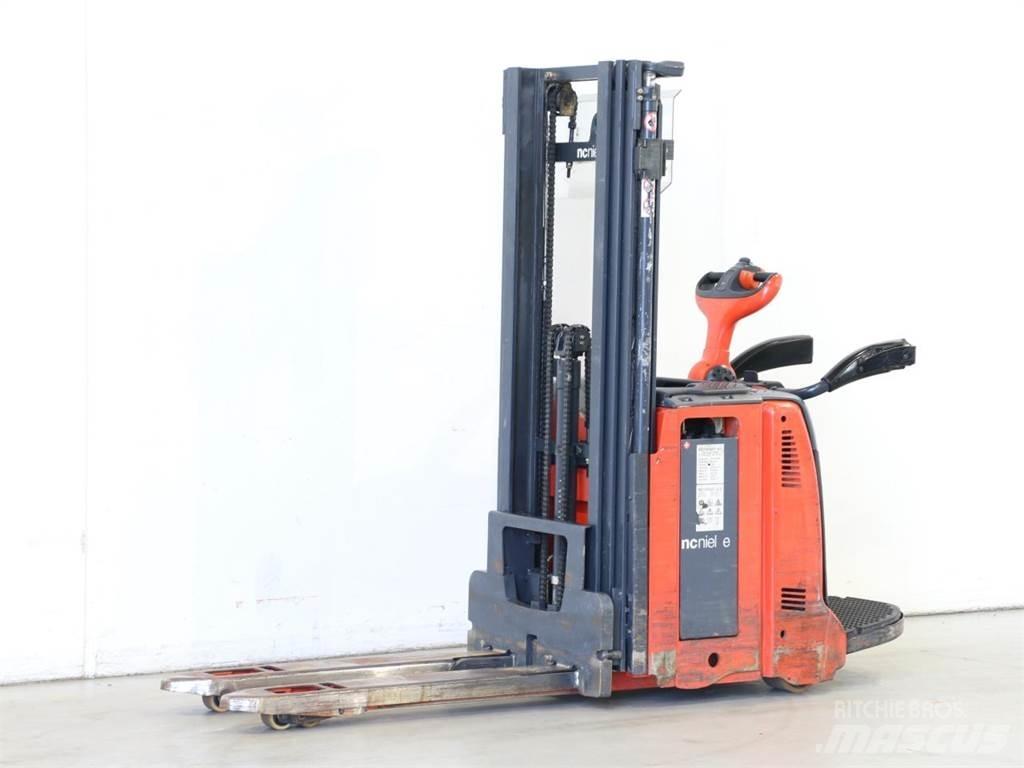 Linde D12AP/133 Ručni električni viljuškar