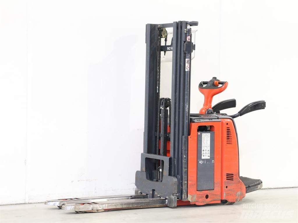Linde D12AP/133 Ručni električni viljuškar