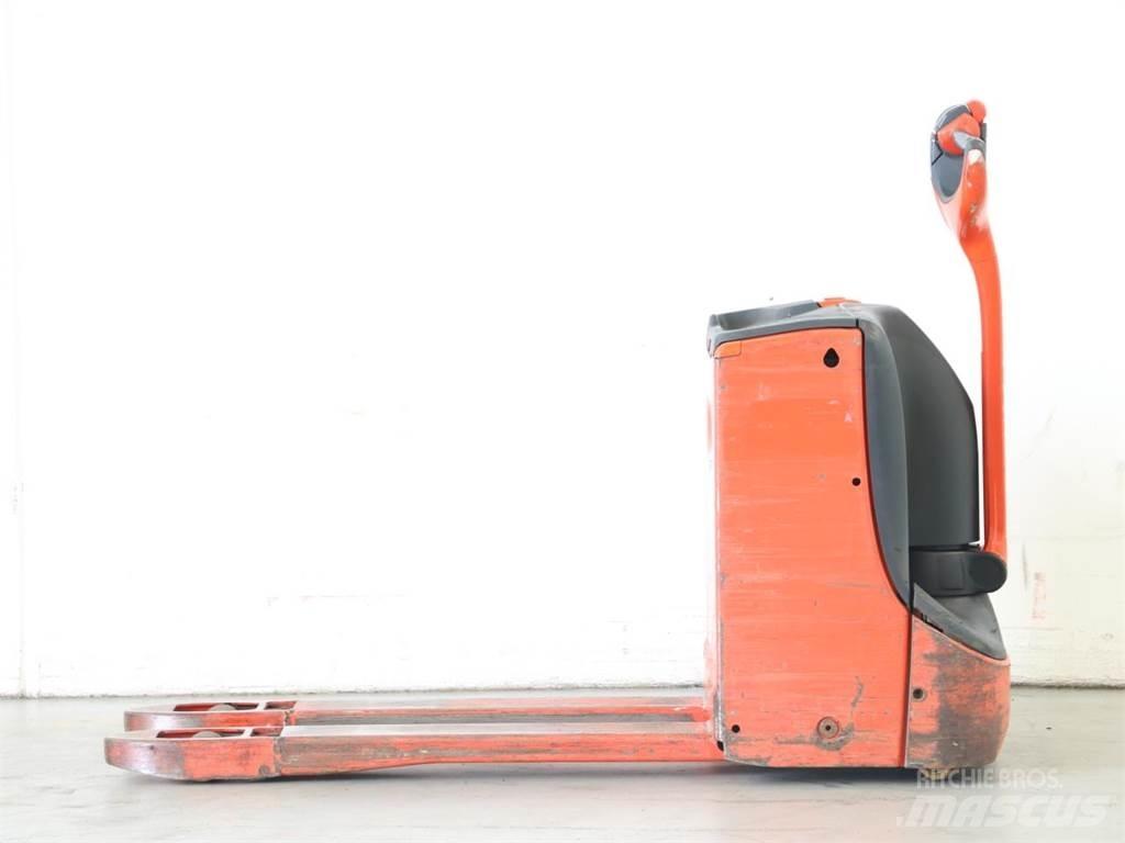 Linde T16/1152-00 Ručni električni viljuškar