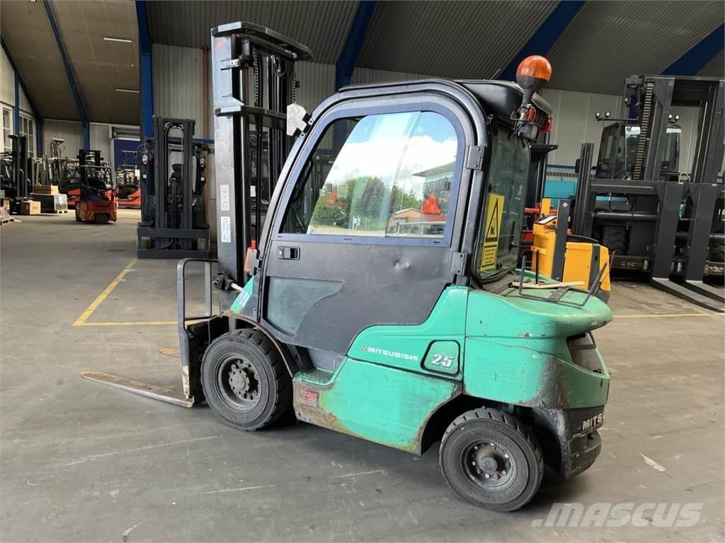 Mitsubishi FD25N Dizelski viljuškari