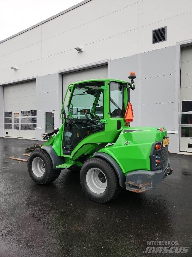 Avant 760i Mini utovarivači