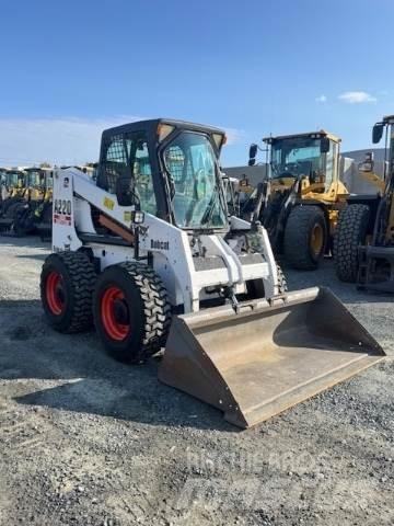 Bobcat A220 Skid steer mini utovarivači