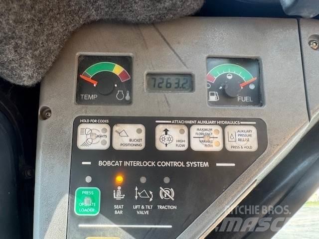 Bobcat A220 Skid steer mini utovarivači