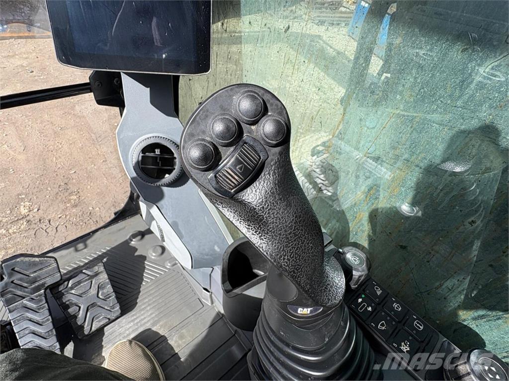 CAT 325 Bageri guseničari