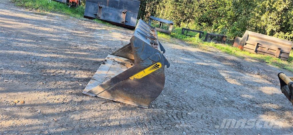 CAT 906M Utovarivači na točkove