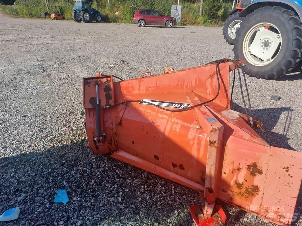 Esko 251 Ostale mašine za put i sneg