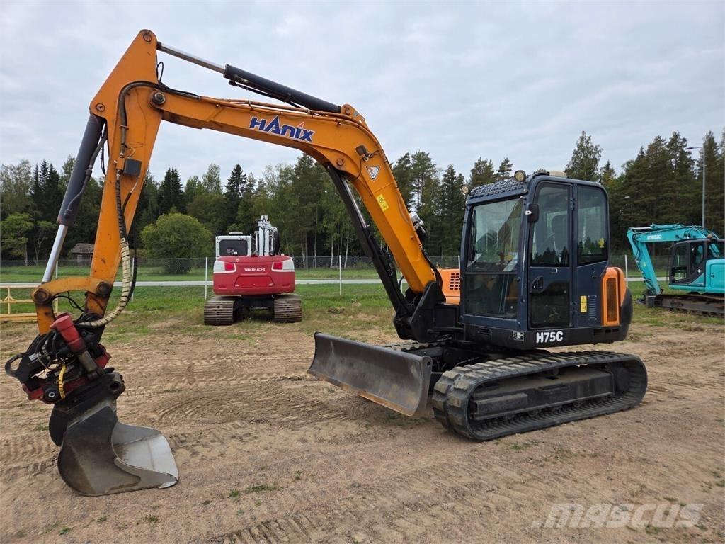 Hanix H75C Midi bageri 7t – 12t