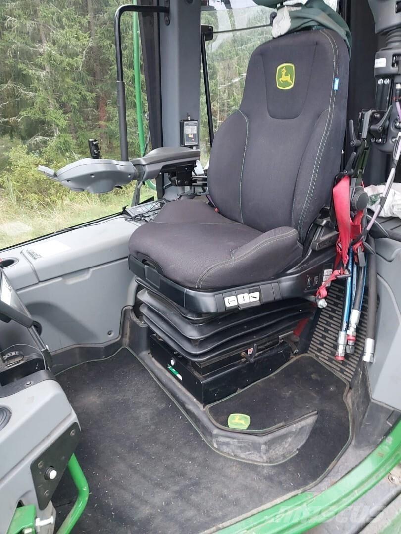 John Deere 1210G Forvarderi