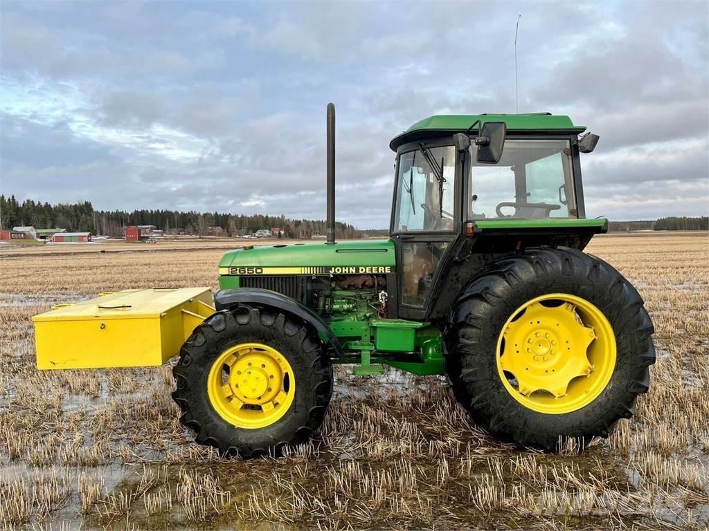 John Deere 2650 Traktori