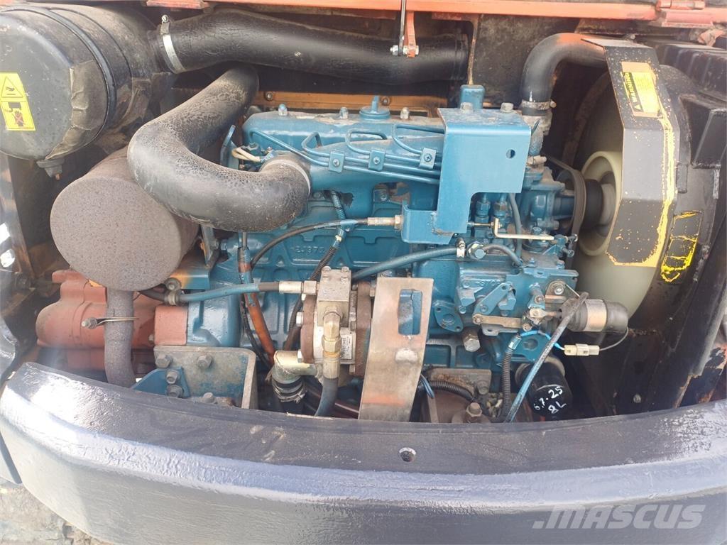 Kubota Kx121-2 Mini bageri < 7t