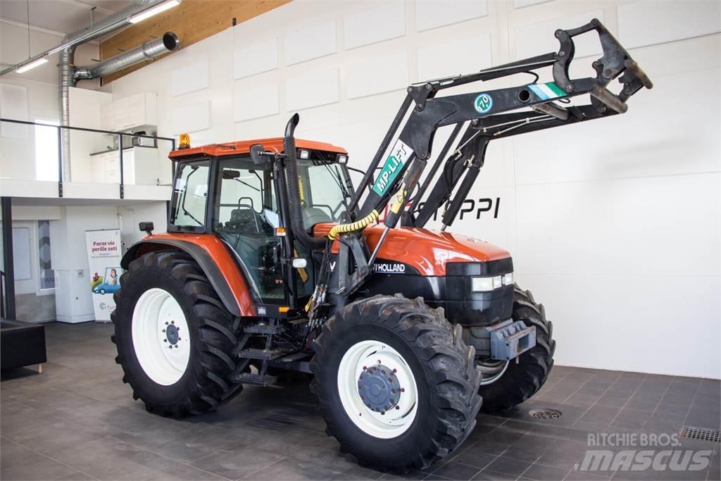 New Holland M135 Traktori
