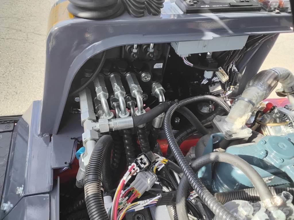 QuattroX QX-810 Mini utovarivači