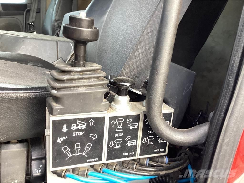 Scania P 320 Rol kiper kamioni sa kukom za podizanje tereta