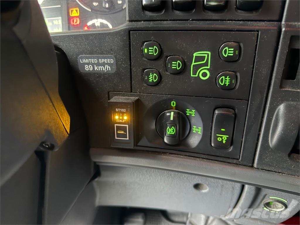 Scania R730 Rol kiper kamioni sa kukom za podizanje tereta