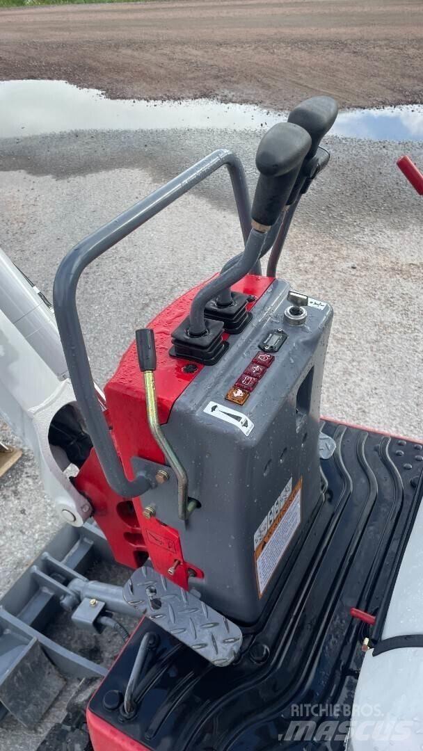 Takeuchi TB210R Mini bageri < 7t