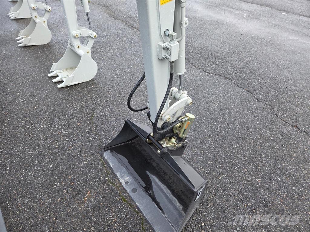 Takeuchi TB210R Mini bageri < 7t