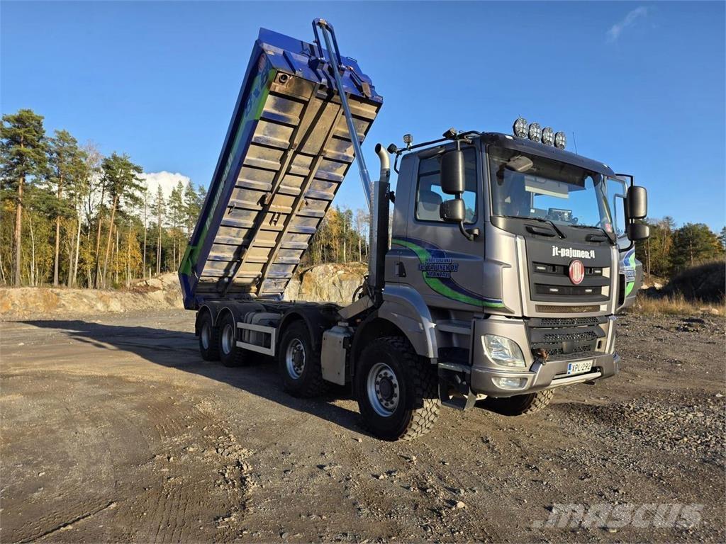 Tatra Phoenix Traktori