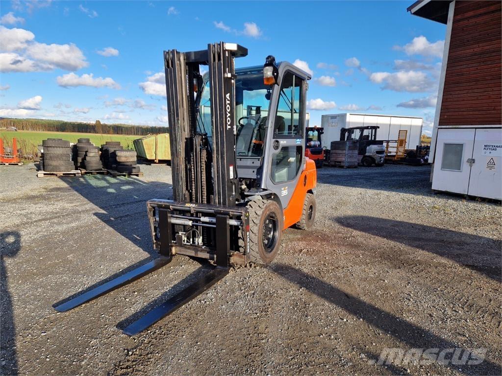 Toyota 02-8FGJF35 Plinski viljuškari