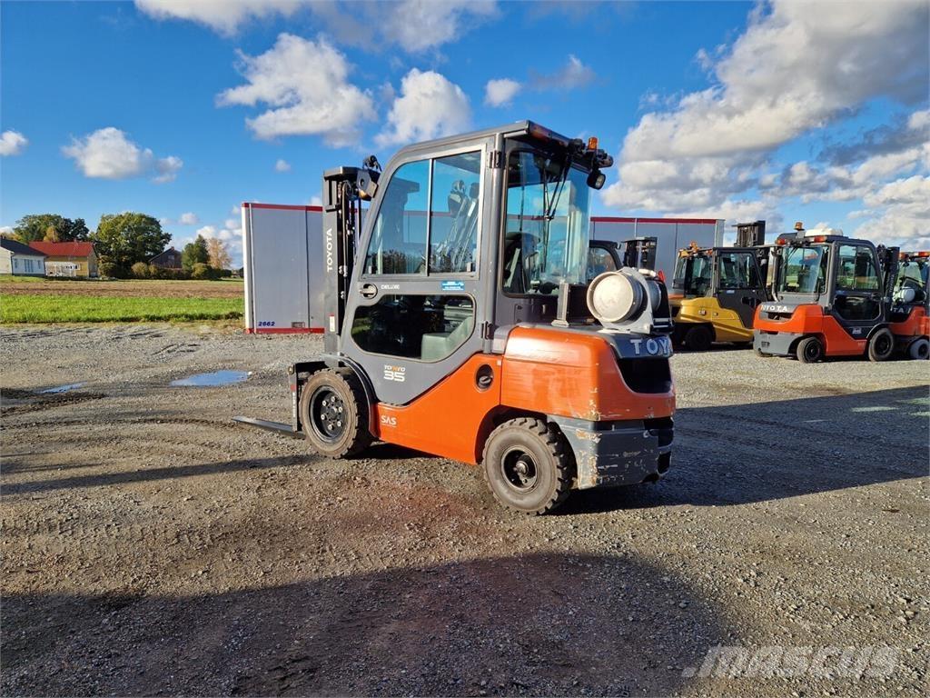 Toyota 02-8FGJF35 Plinski viljuškari