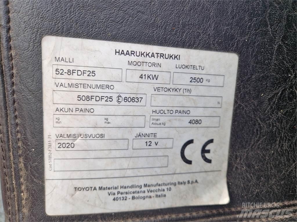 Toyota 52-8FDF25 Dizelski viljuškari
