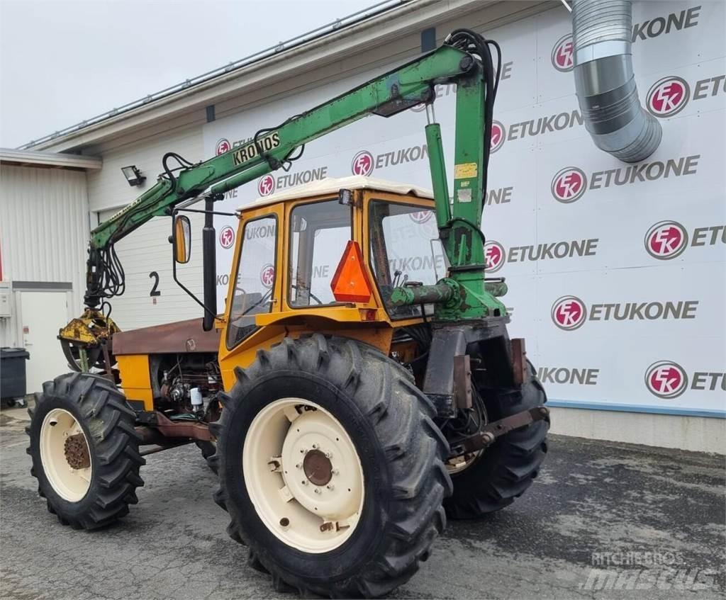 Valmet 802-4 Traktori