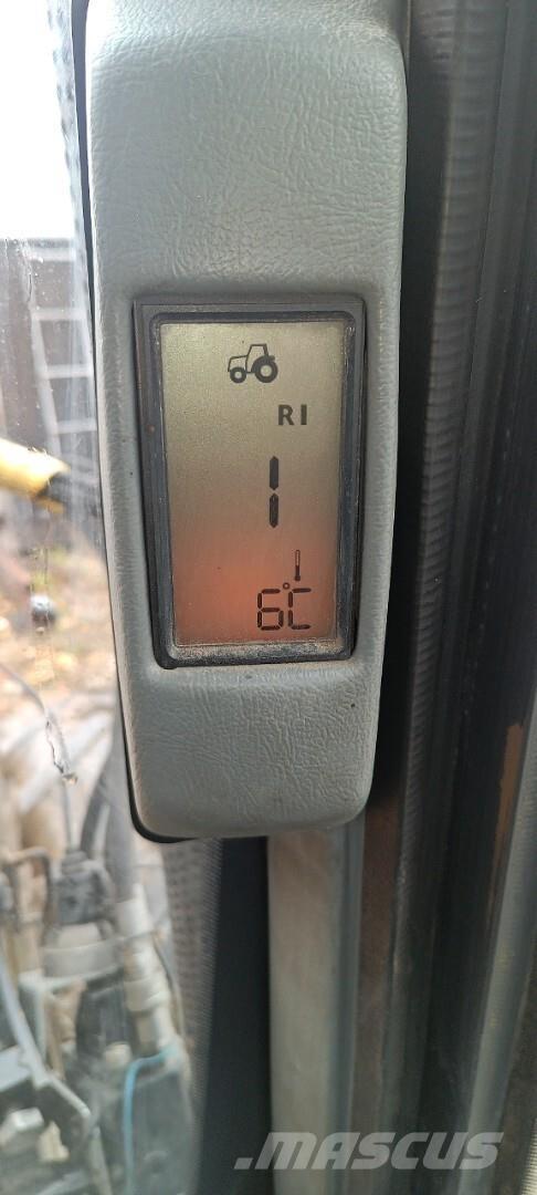 Valtra 8450 Traktori