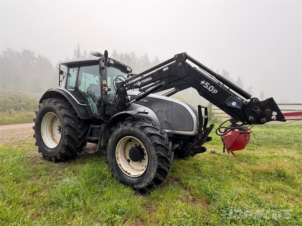 Valtra T 151 E Traktori