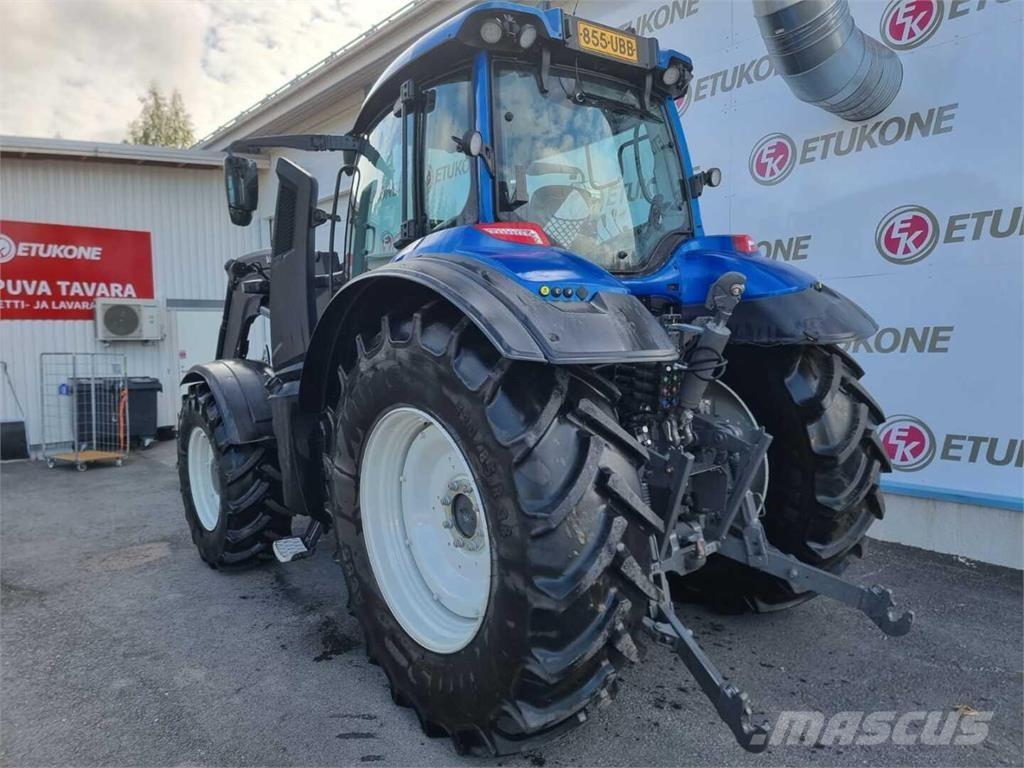 Valtra T145 Traktori