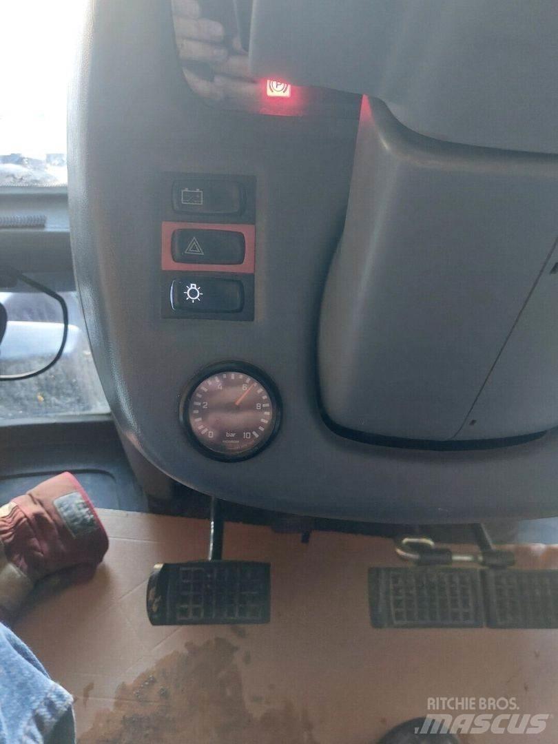 Valtra T202 D Traktori