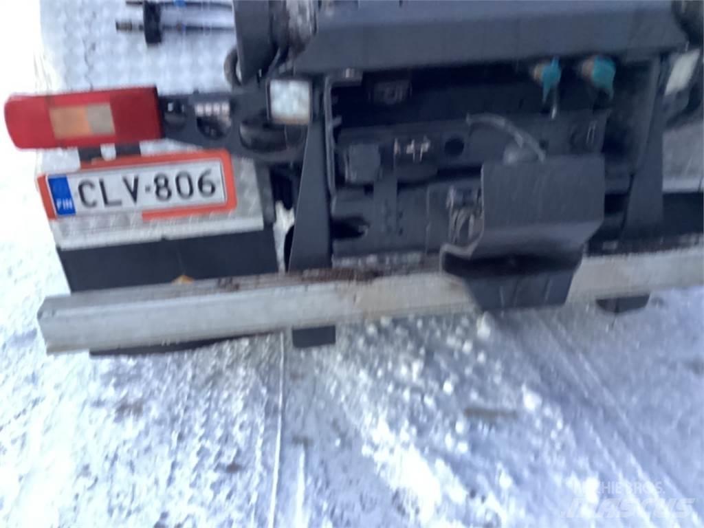 Volvo 460 Rol kiper kamioni sa kukom za podizanje tereta