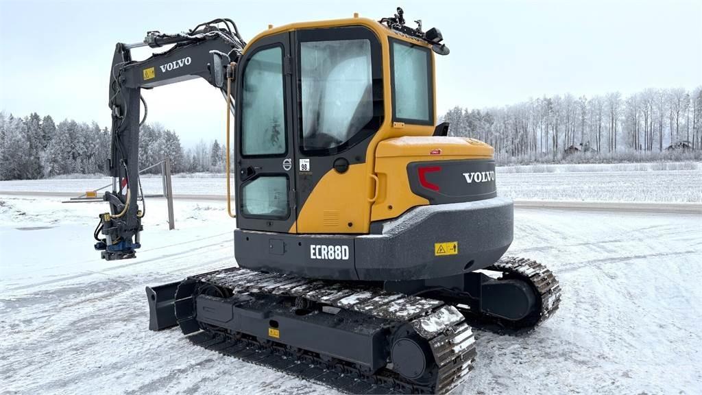 Volvo ECR88D Midi bageri 7t – 12t