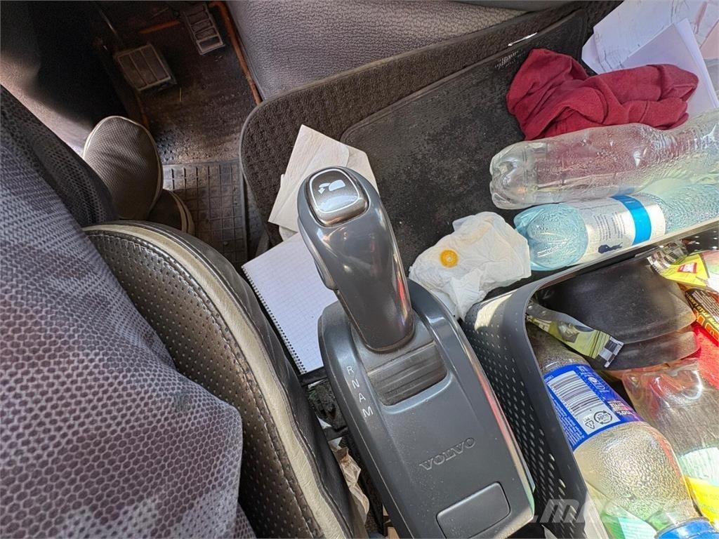 Volvo FH16 550 Rol kiper kamioni sa kukom za podizanje tereta