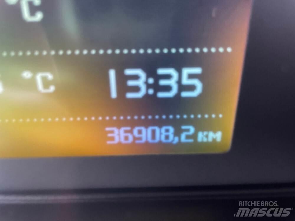 Volvo FM 8X4 -12 Rol kiper kamioni sa kukom za podizanje tereta