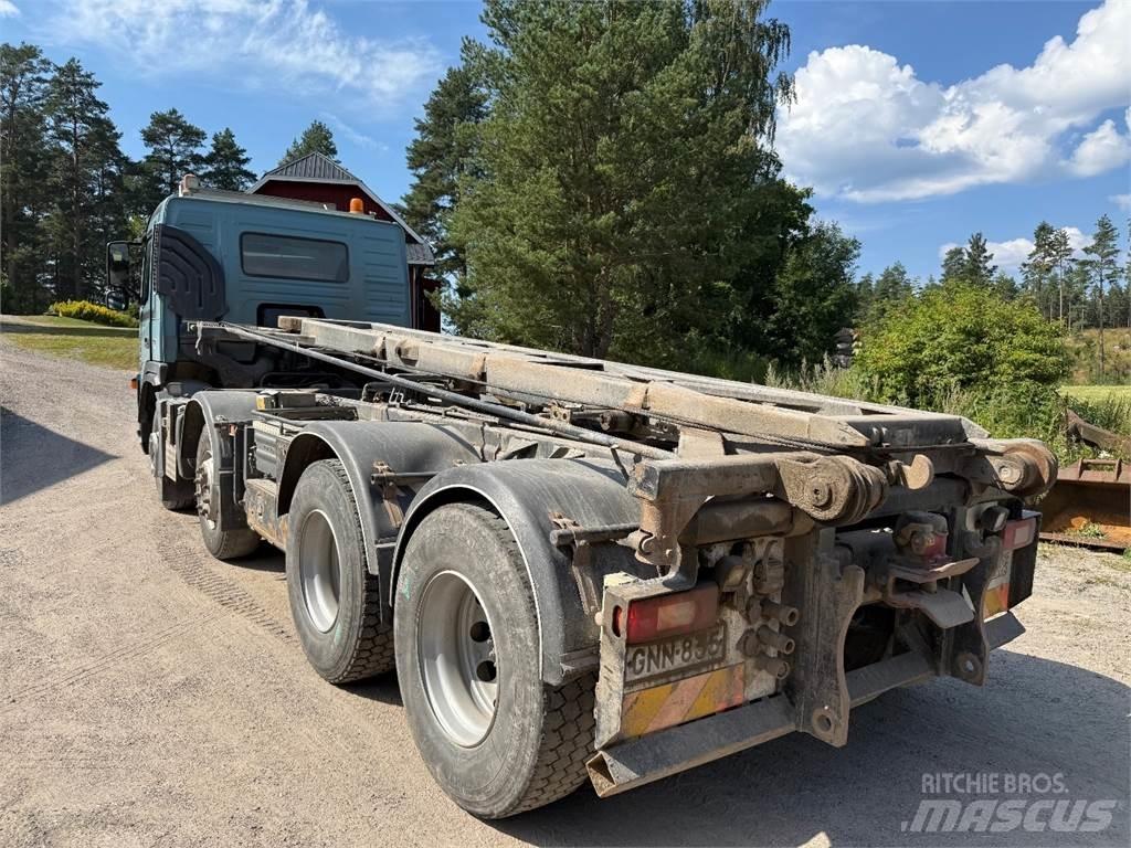 Volvo FM480 8x4 Rol kiper kamioni sa kukom za podizanje tereta