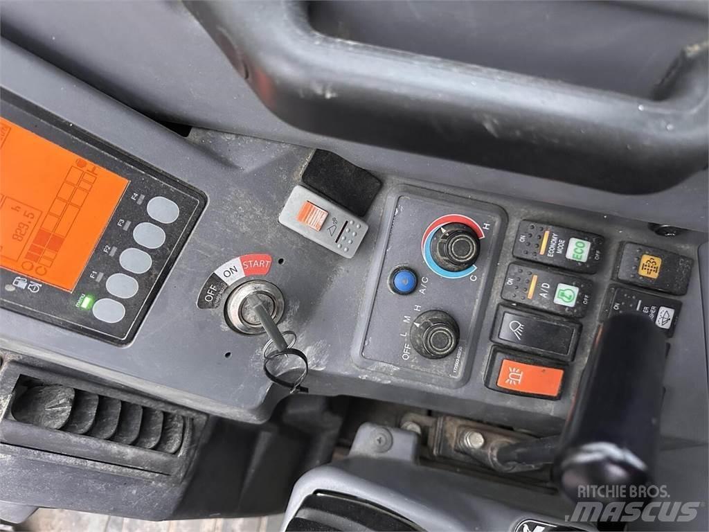 Yanmar SV100 Bageri guseničari