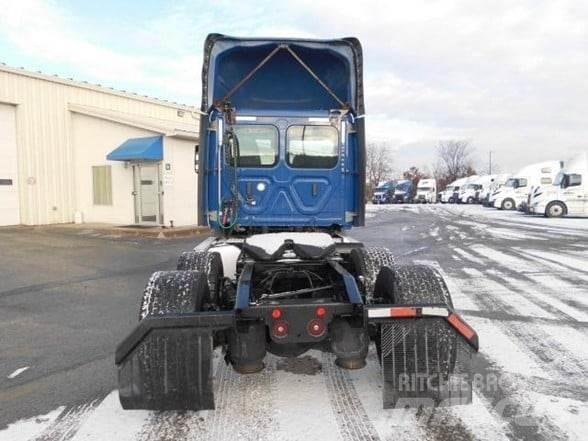 Freightliner CASCADIA 116 Tegljači