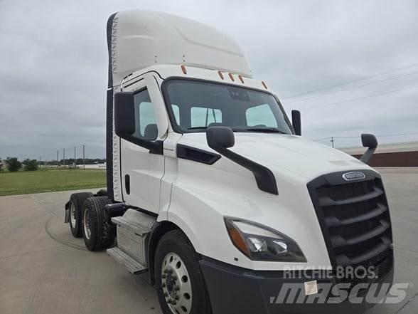 Freightliner CASCADIA 116 Tegljači