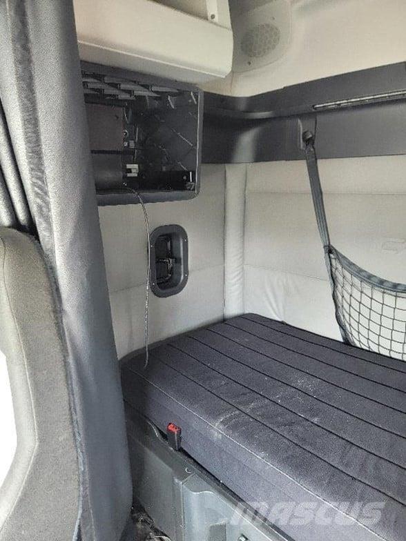 Freightliner CASCADIA 116 Tegljači