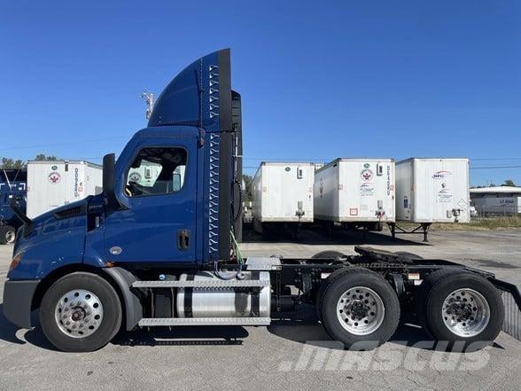 Freightliner CASCADIA 116 Tegljači