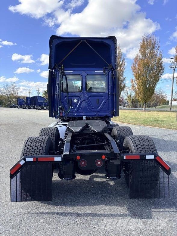 Freightliner CASCADIA 116 Tegljači