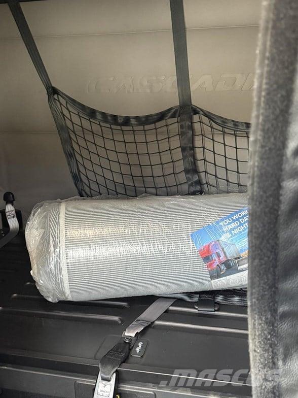 Freightliner CASCADIA 116 Tegljači