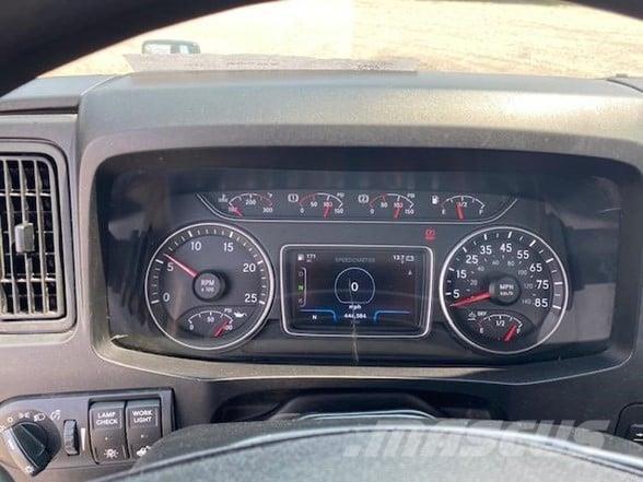 International RH Tegljači